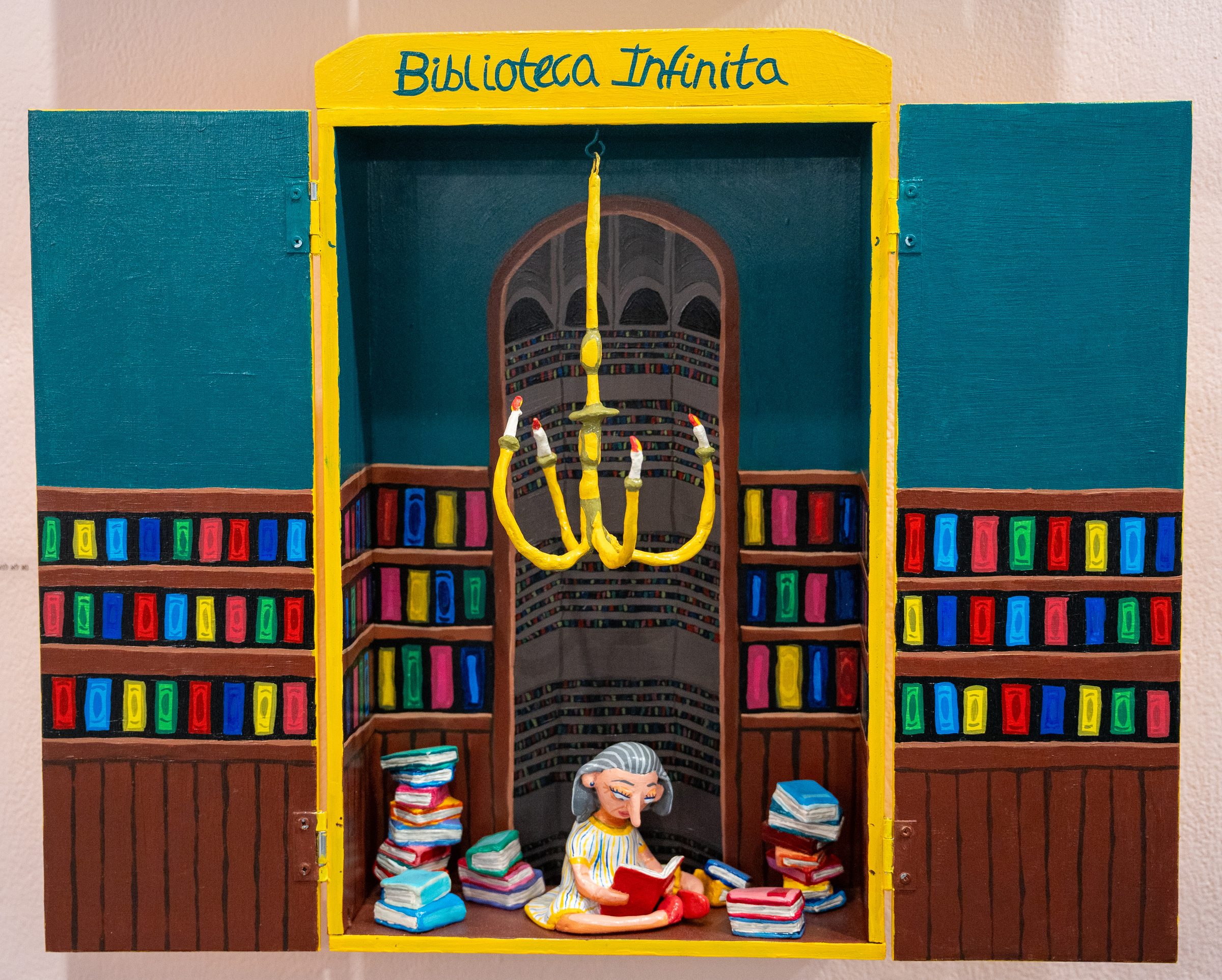 Library box, detail view
